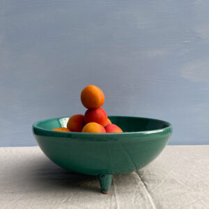 Misa na owoce z dziurkami butelkowa zieleń